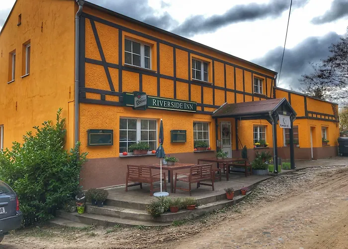 Riverside Inn